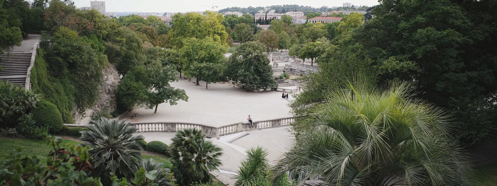 Veduta di Nîmes